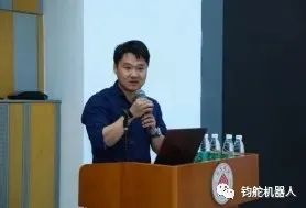 钧舵机器人