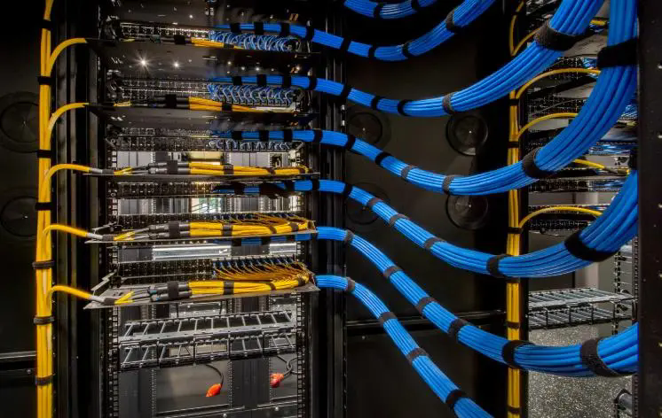TE Connectivity——全球电子元件制造商